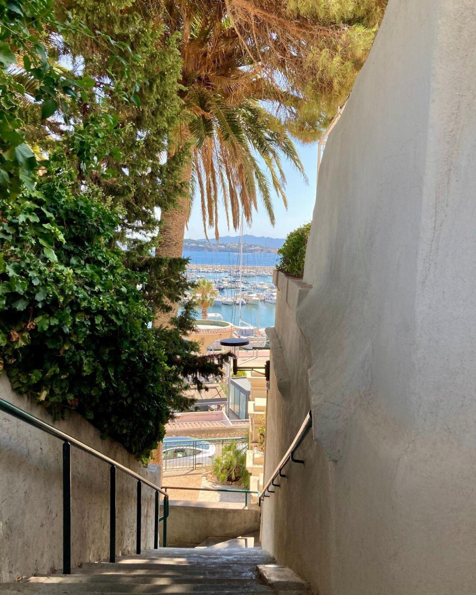 Appartement Coup De Coeur Centre Village Et Plage Climatise 3 Etoiles Terra Cigala Бандоль Екстер'єр фото